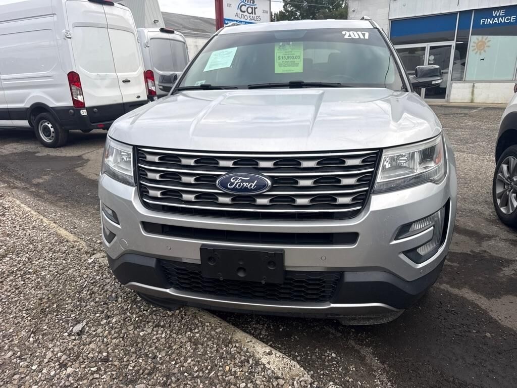 2017 FORD Explorer