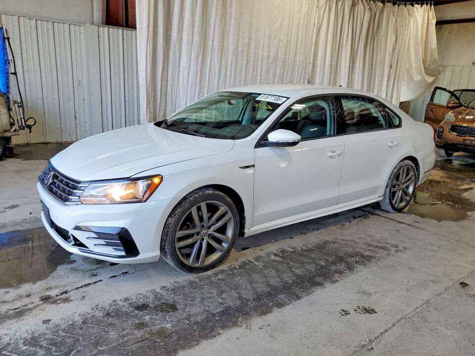 2018 VOLKSWAGEN Passat
