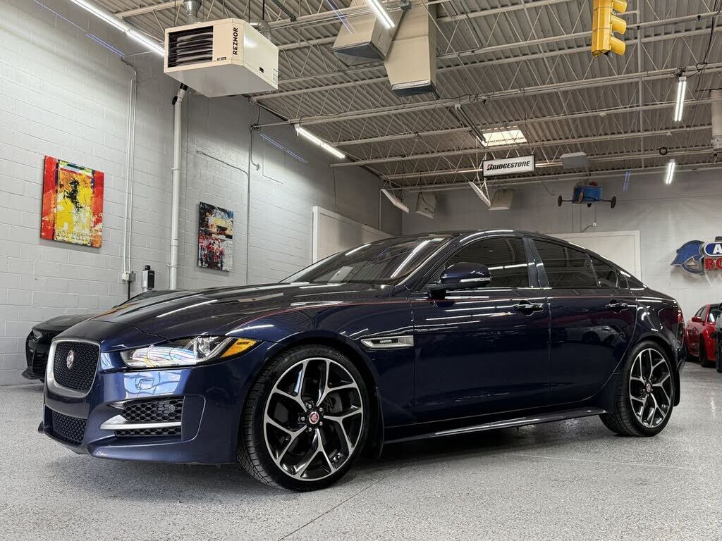 2017 JAGUAR XE