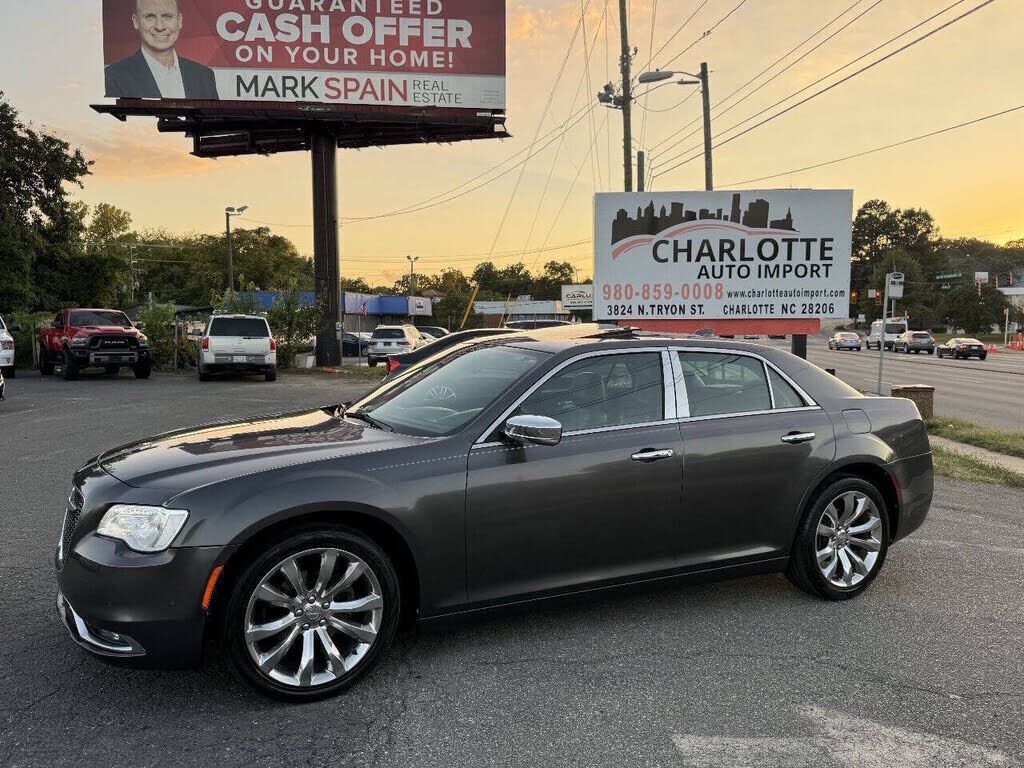 2017 CHRYSLER 300