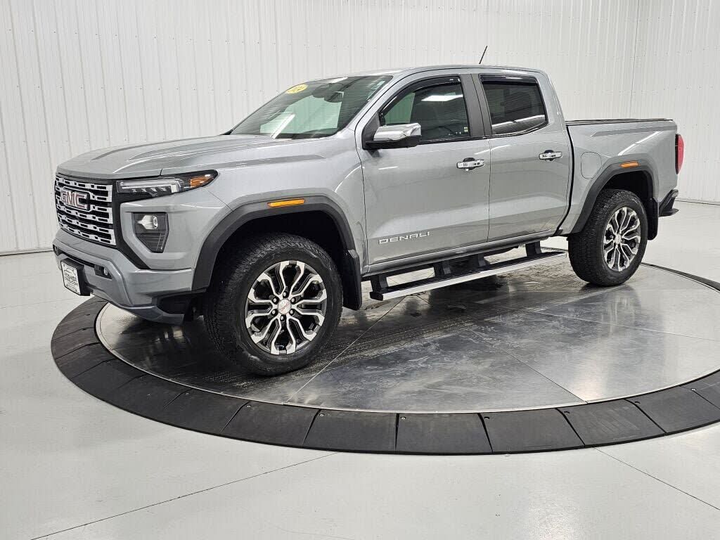 2024 GMC Canyon