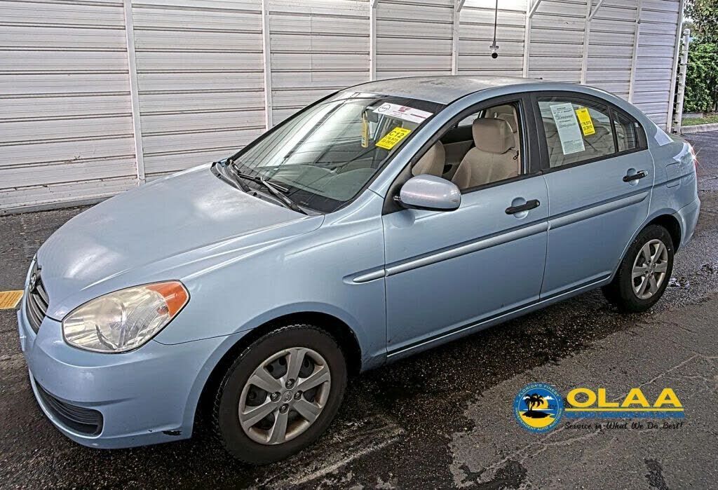 2010 HYUNDAI Accent