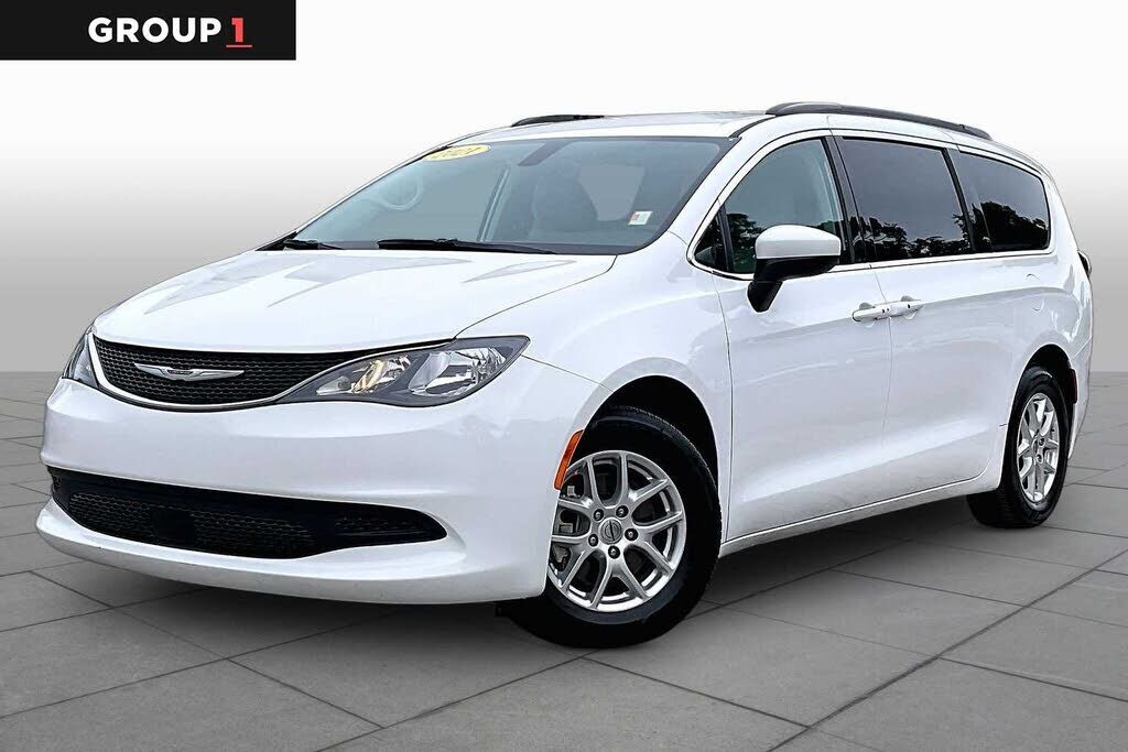 2021 CHRYSLER Voyager