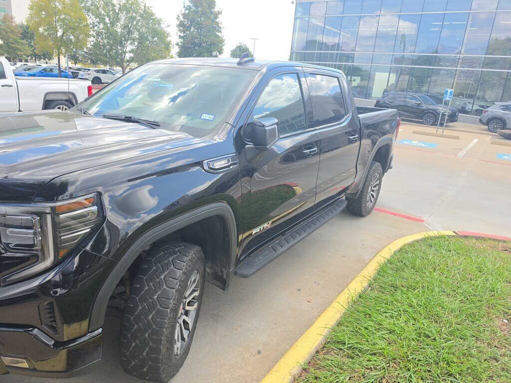 2023 GMC Sierra