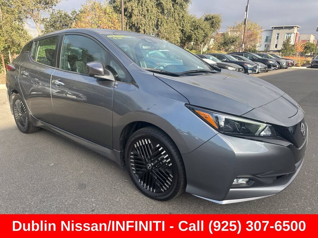 2024 NISSAN Leaf