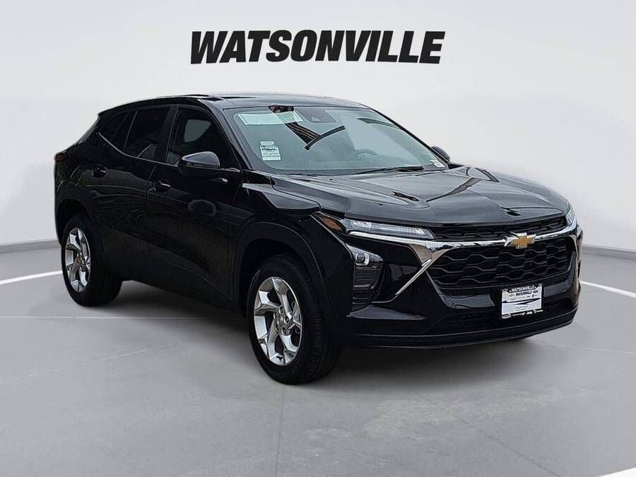 2026 CHEVROLET Trax