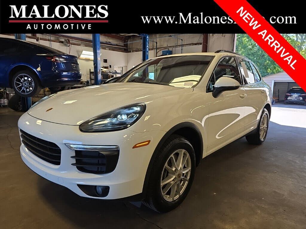 2016 PORSCHE Cayenne