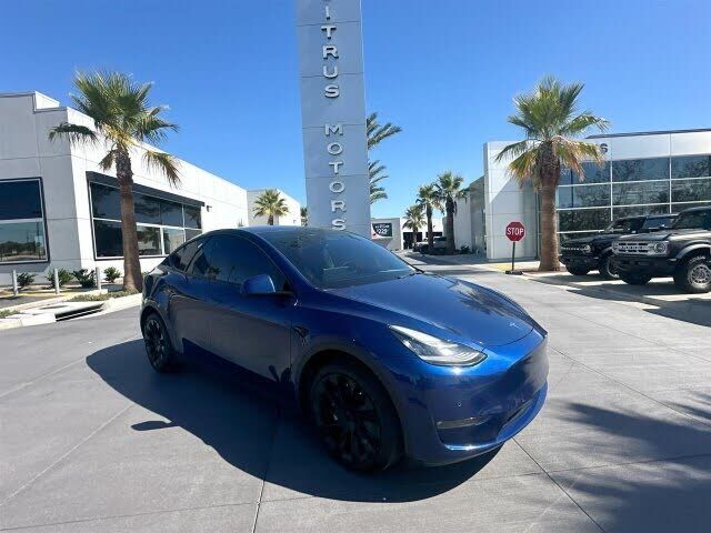 2021 TESLA Model Y