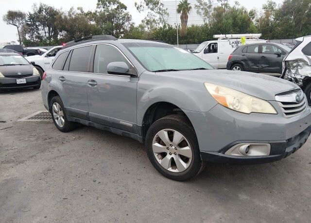 2010 SUBARU Outback