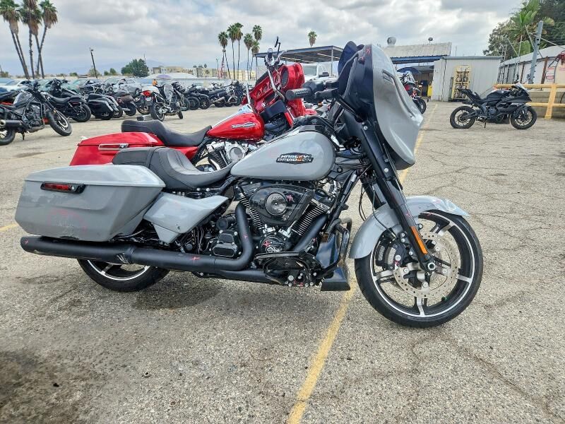 2025 HARLEY DAVIDSON FLHX / Street Glide