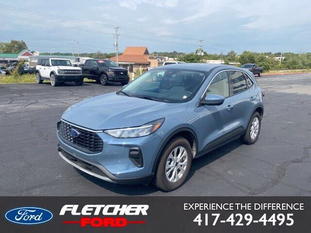 2024 FORD Escape