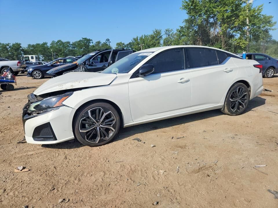 2024 NISSAN Altima