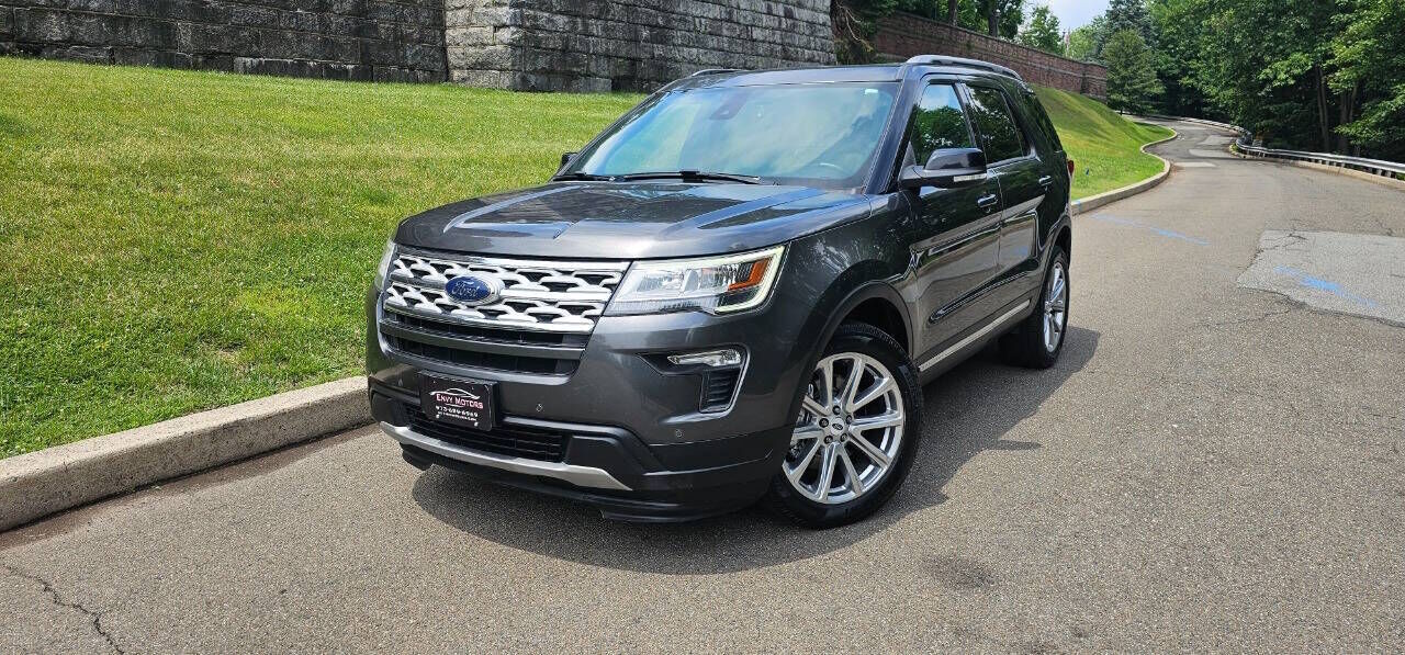 2018 FORD Explorer