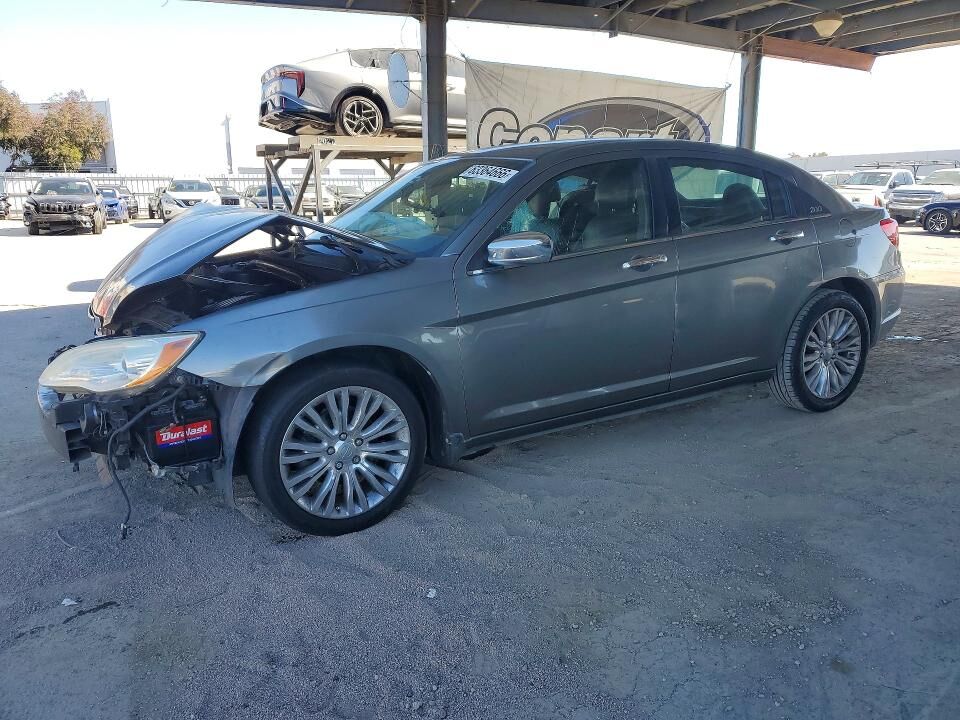 2011 CHRYSLER 200