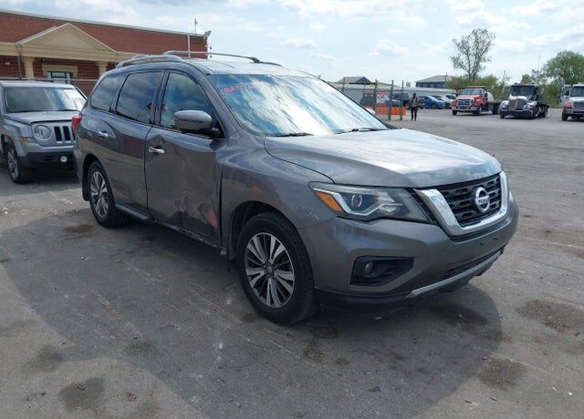 2017 NISSAN Pathfinder