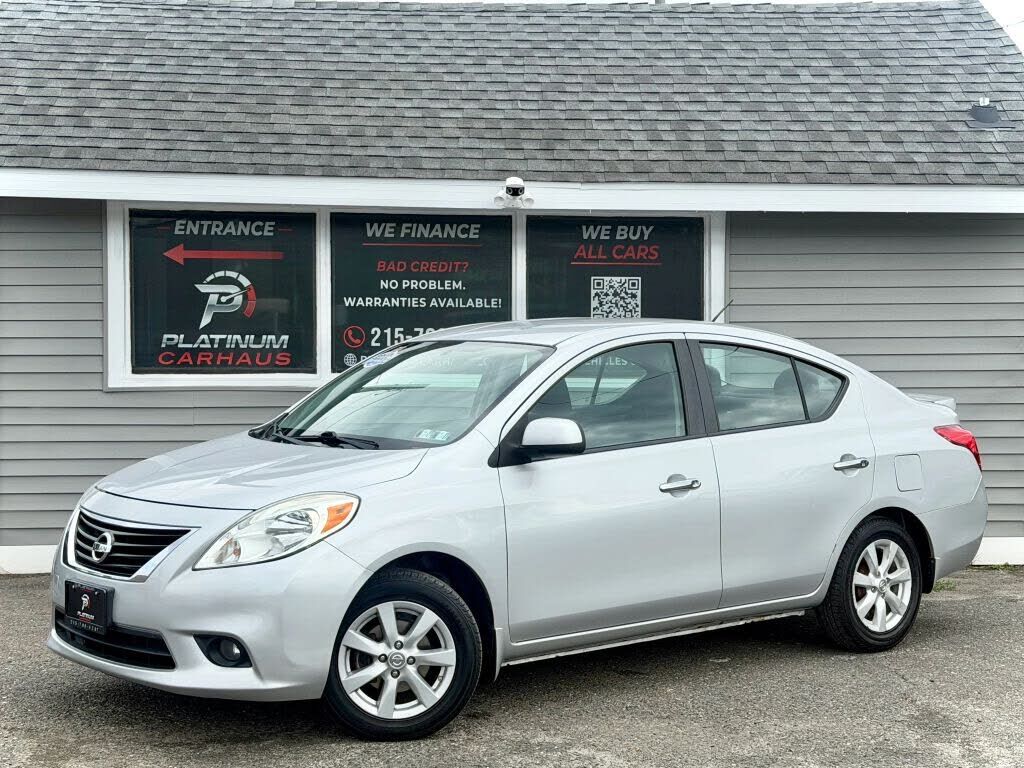 2013 NISSAN Versa