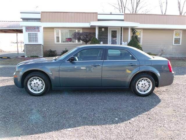 2005 CHRYSLER 300