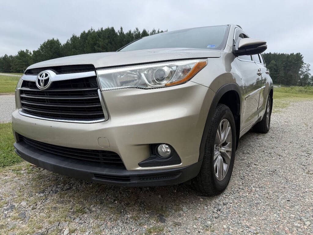 2016 TOYOTA Highlander