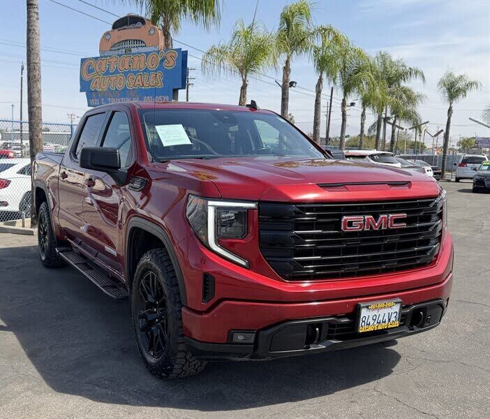 2023 GMC Sierra
