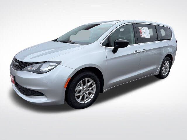 2024 CHRYSLER Voyager