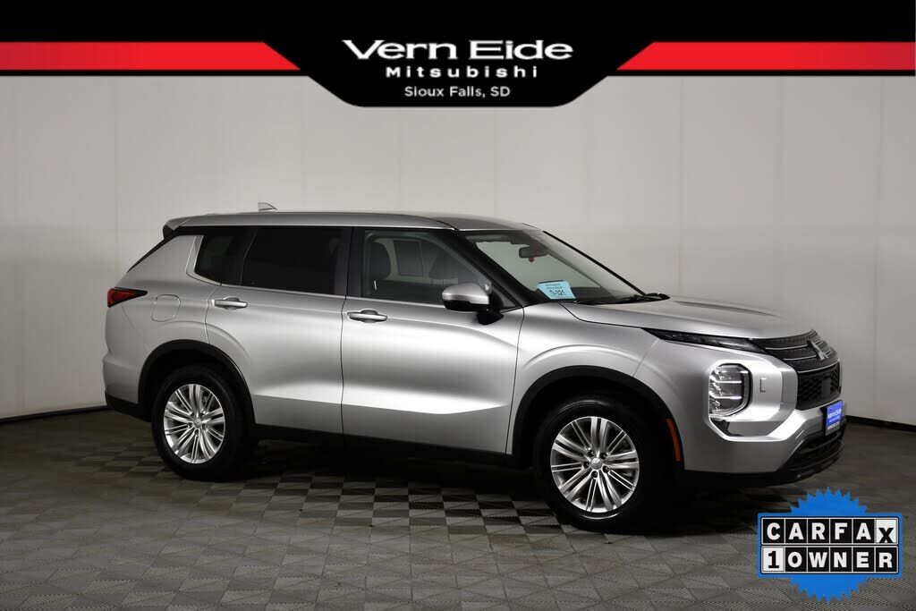 2023 MITSUBISHI Outlander