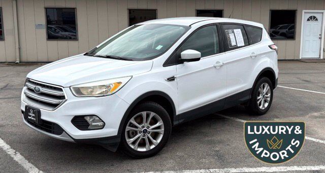 2017 FORD Escape