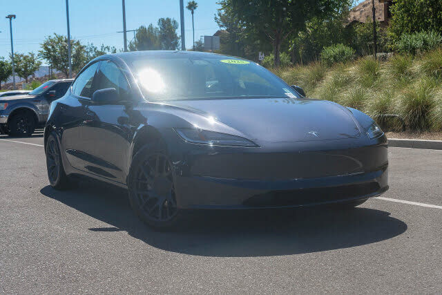 2025 TESLA Model 3