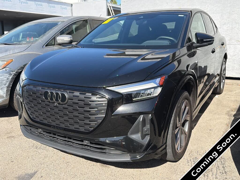 2023 AUDI Q4