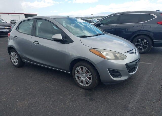 2012 MAZDA Mazda2