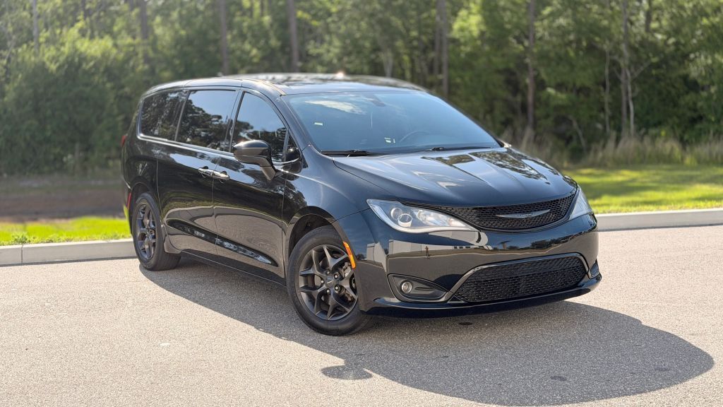 2019 CHRYSLER Pacifica