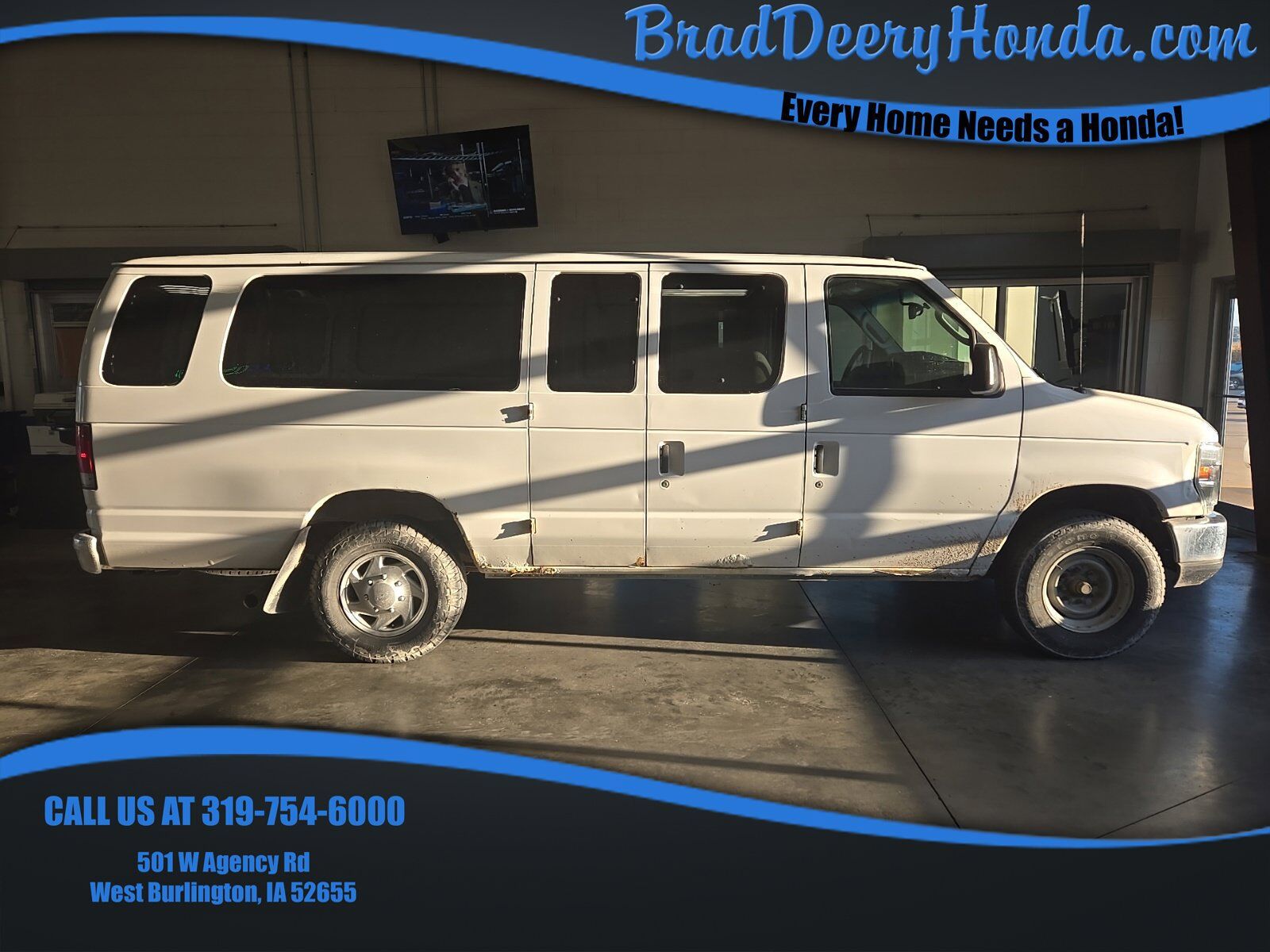 2012 FORD E-350