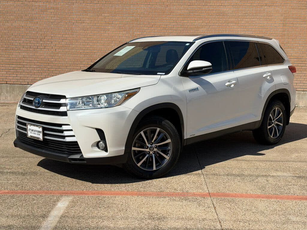 2019 TOYOTA Highlander