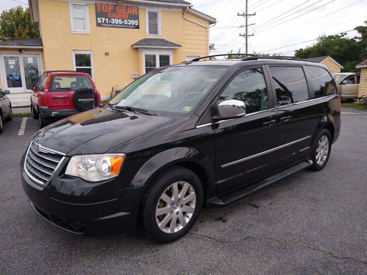 2010 CHRYSLER Town and Country