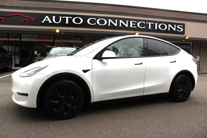 2021 TESLA Model Y