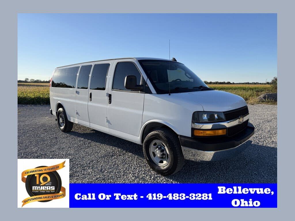 2017 CHEVROLET Express