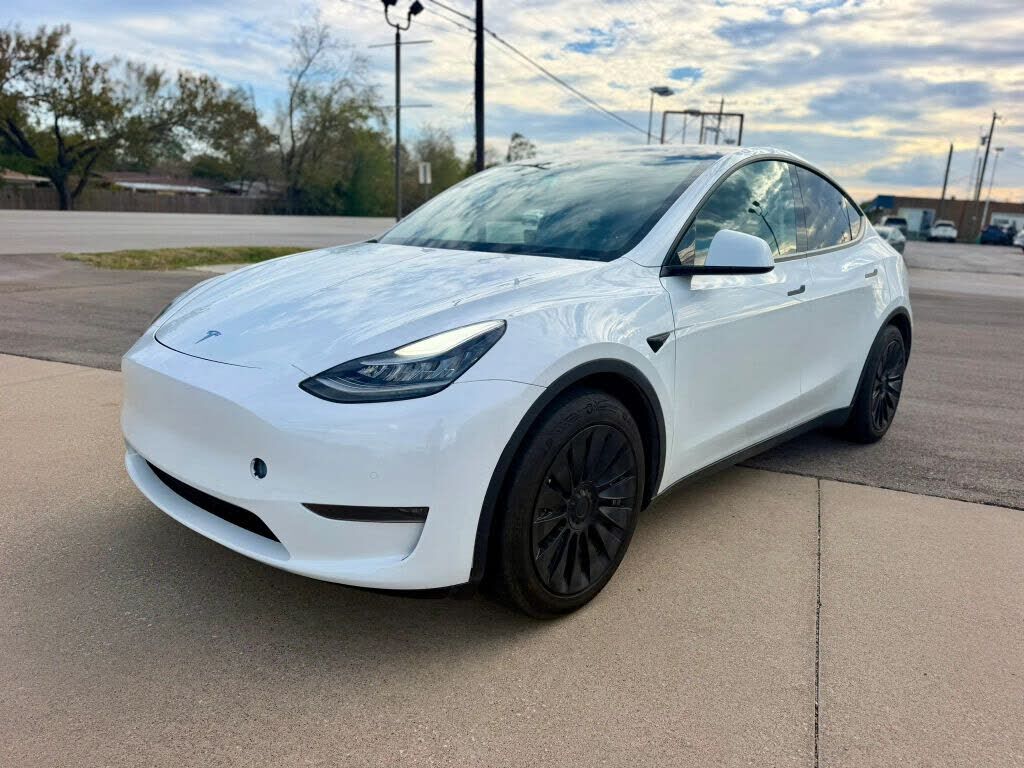 2021 TESLA Model Y