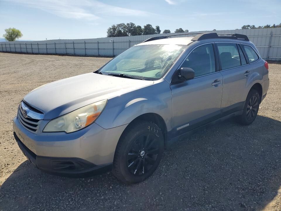 2011 SUBARU Outback