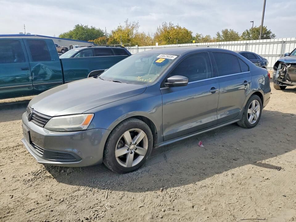 2014 VOLKSWAGEN Jetta