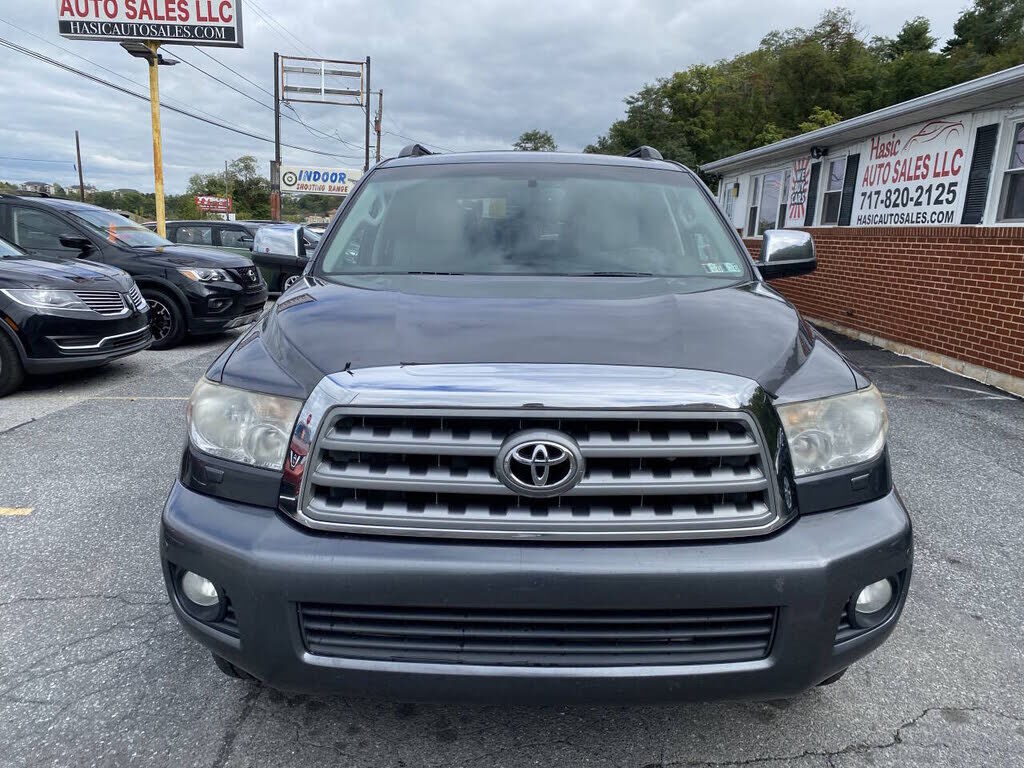 2011 TOYOTA Sequoia