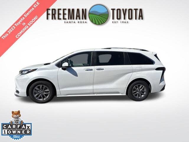 2023 TOYOTA Sienna