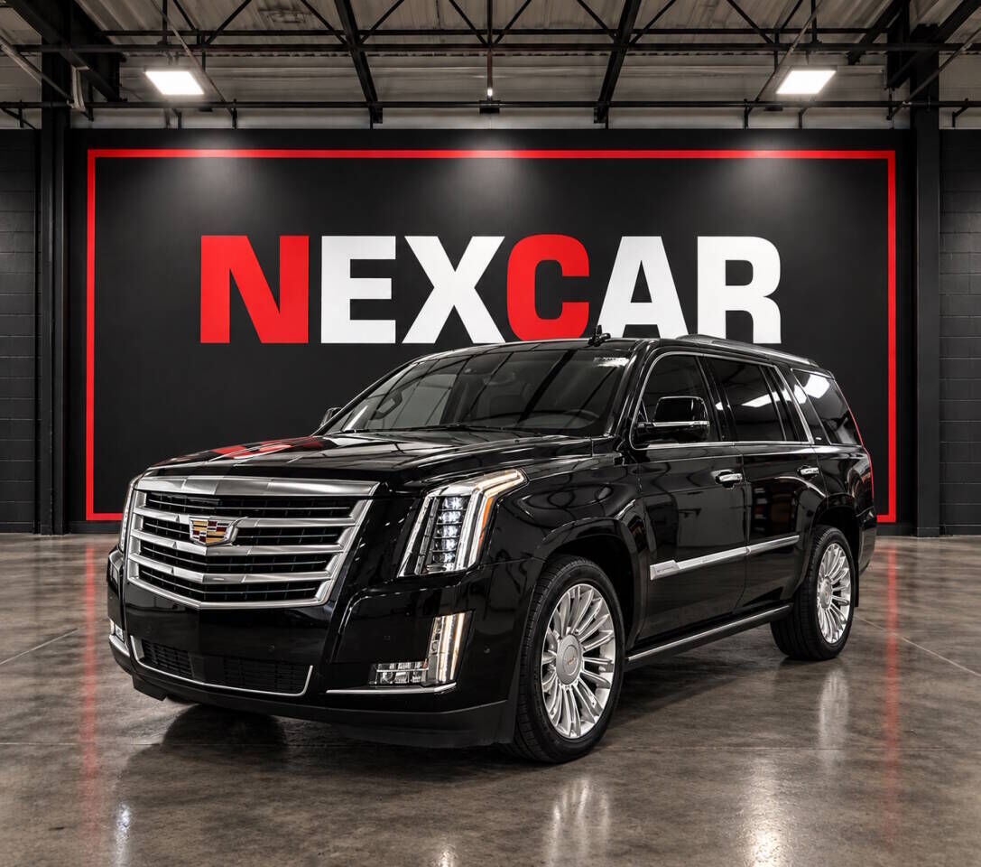 2017 CADILLAC Escalade ESV