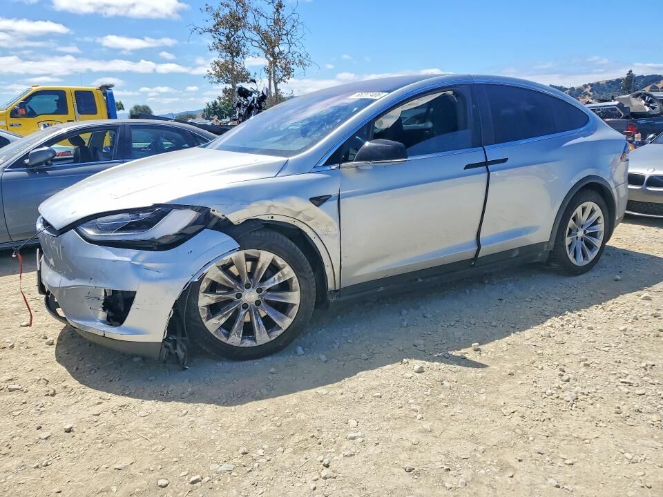 2018 TESLA Model X