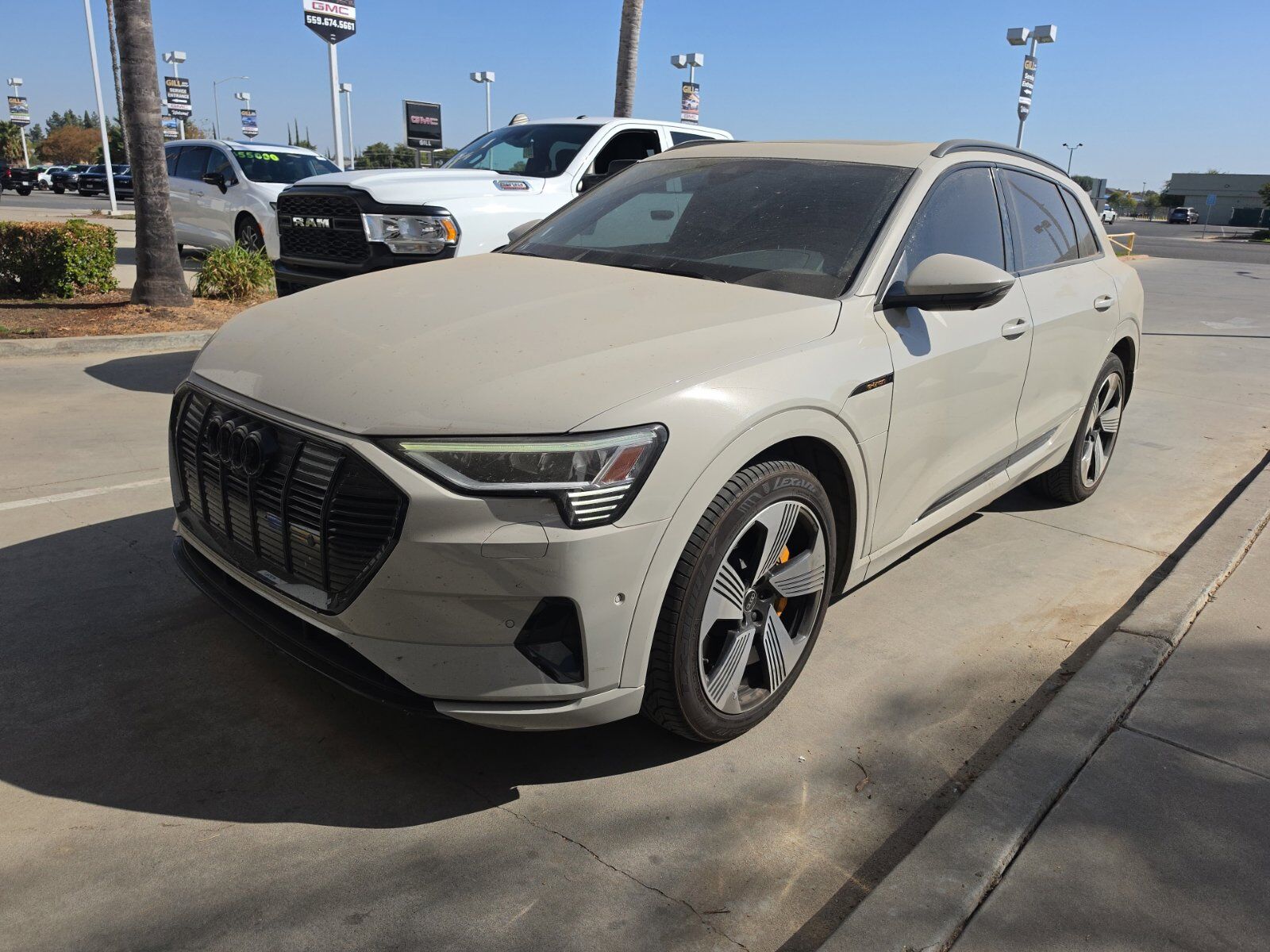 2022 AUDI e-tron