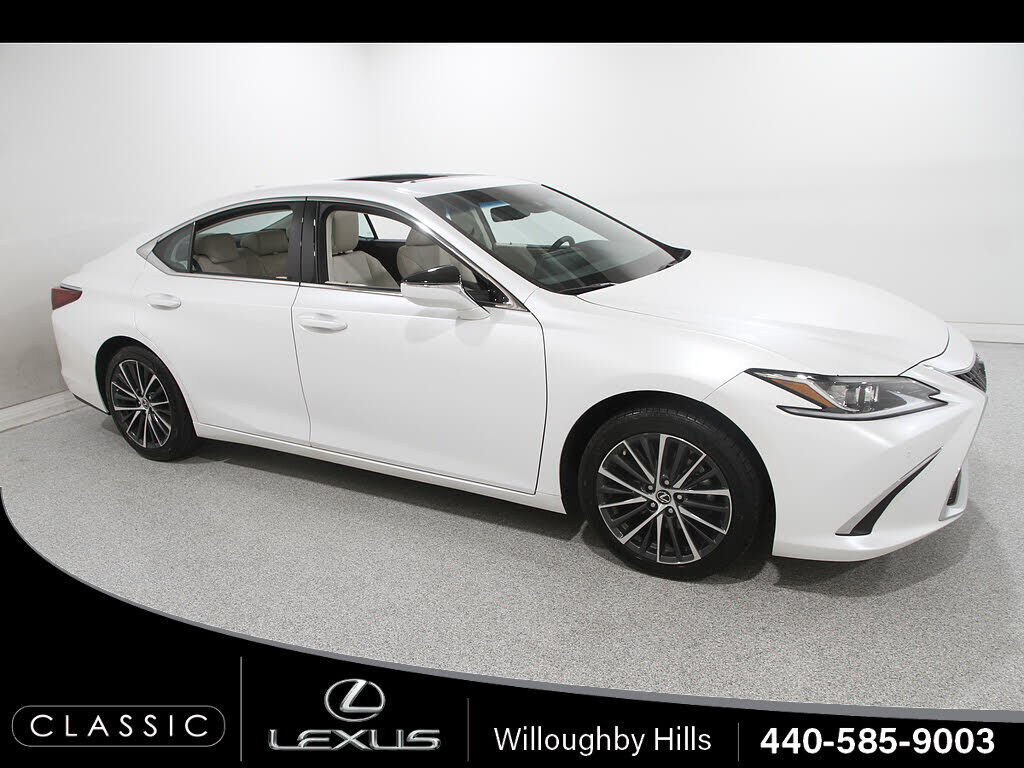 2024 LEXUS ES