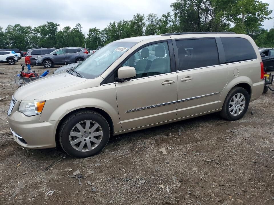 2014 CHRYSLER Town and Country