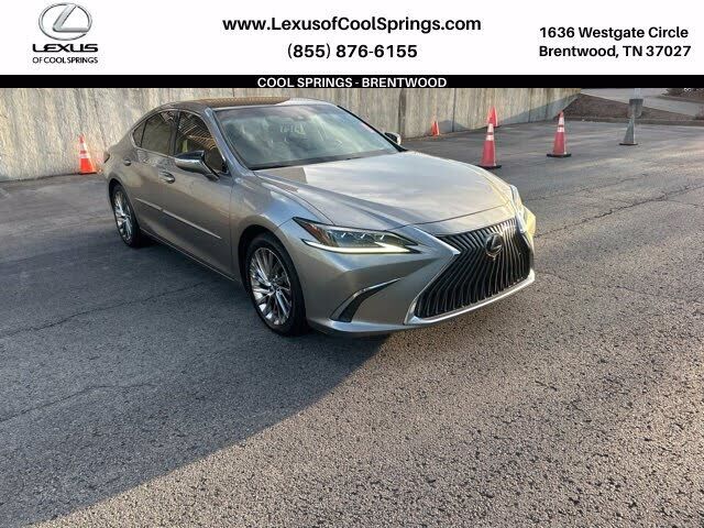 2019 LEXUS ES