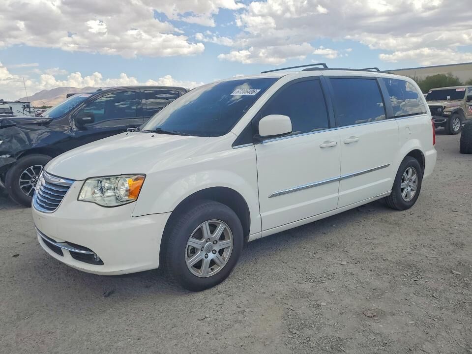 2012 CHRYSLER Town and Country