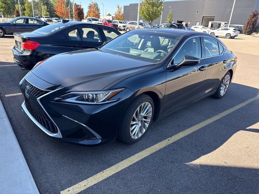 2023 LEXUS ES