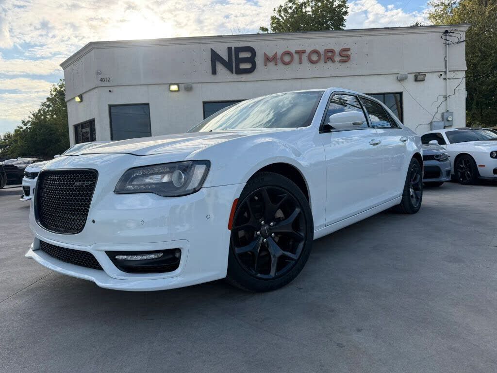2021 CHRYSLER 300