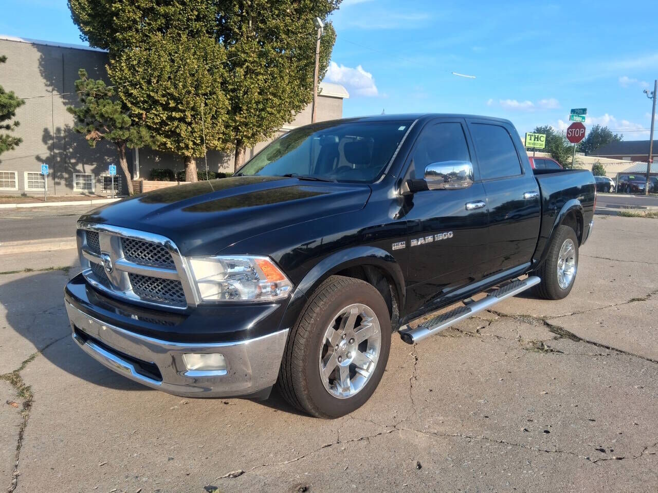 2012 DODGE Ram